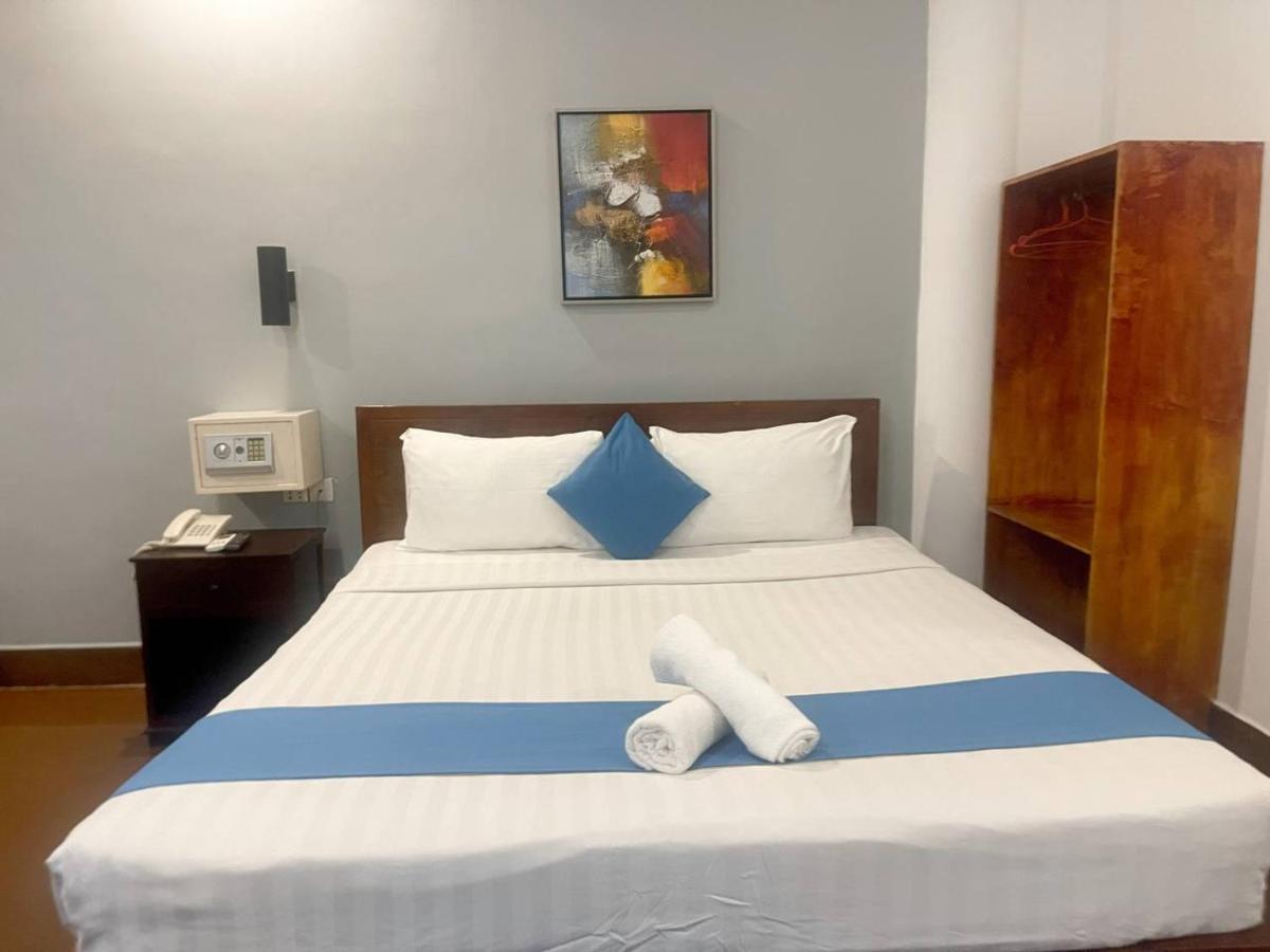 Best Central Point Hotel Phnom Penh Dış mekan fotoğraf