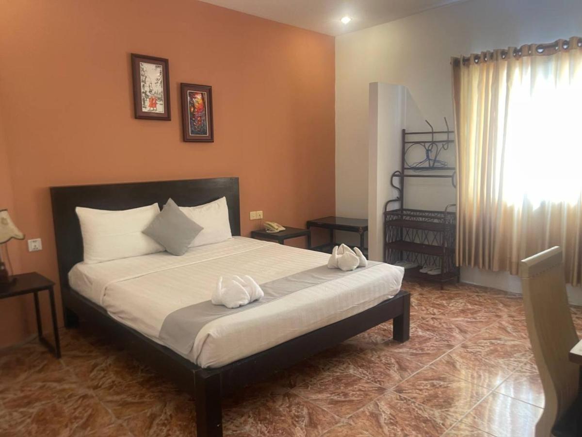 Best Central Point Hotel Phnom Penh Dış mekan fotoğraf