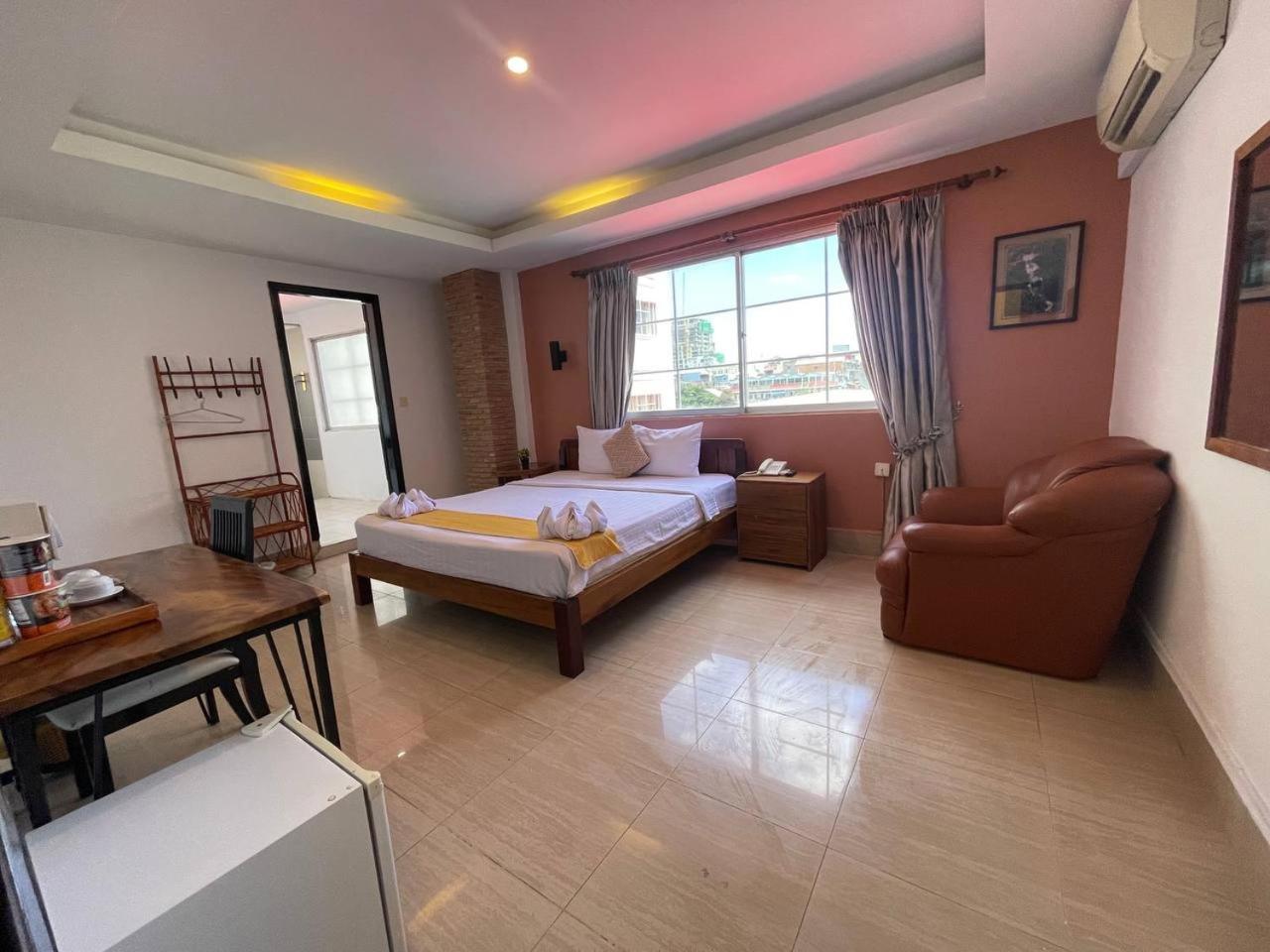 Best Central Point Hotel Phnom Penh Dış mekan fotoğraf