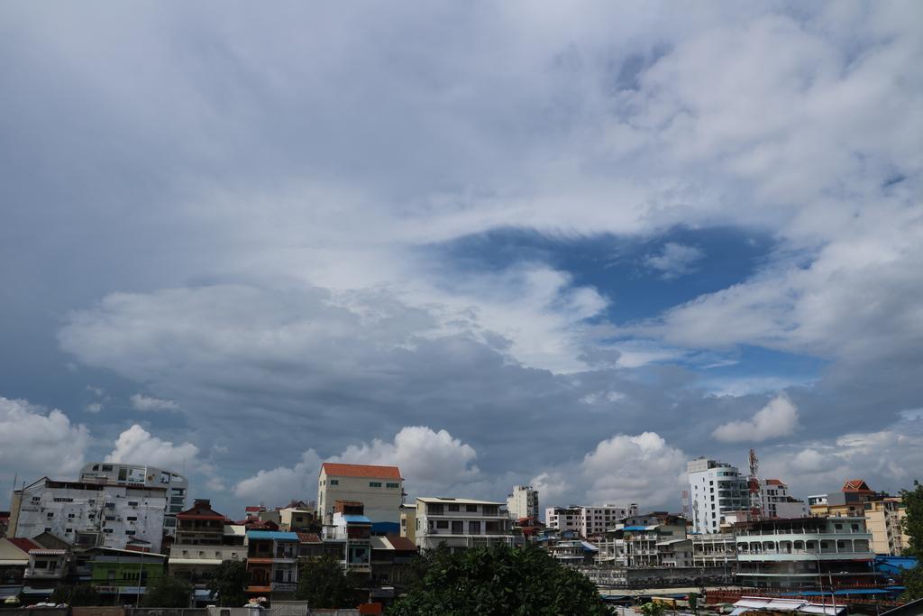 Best Central Point Hotel Phnom Penh Dış mekan fotoğraf