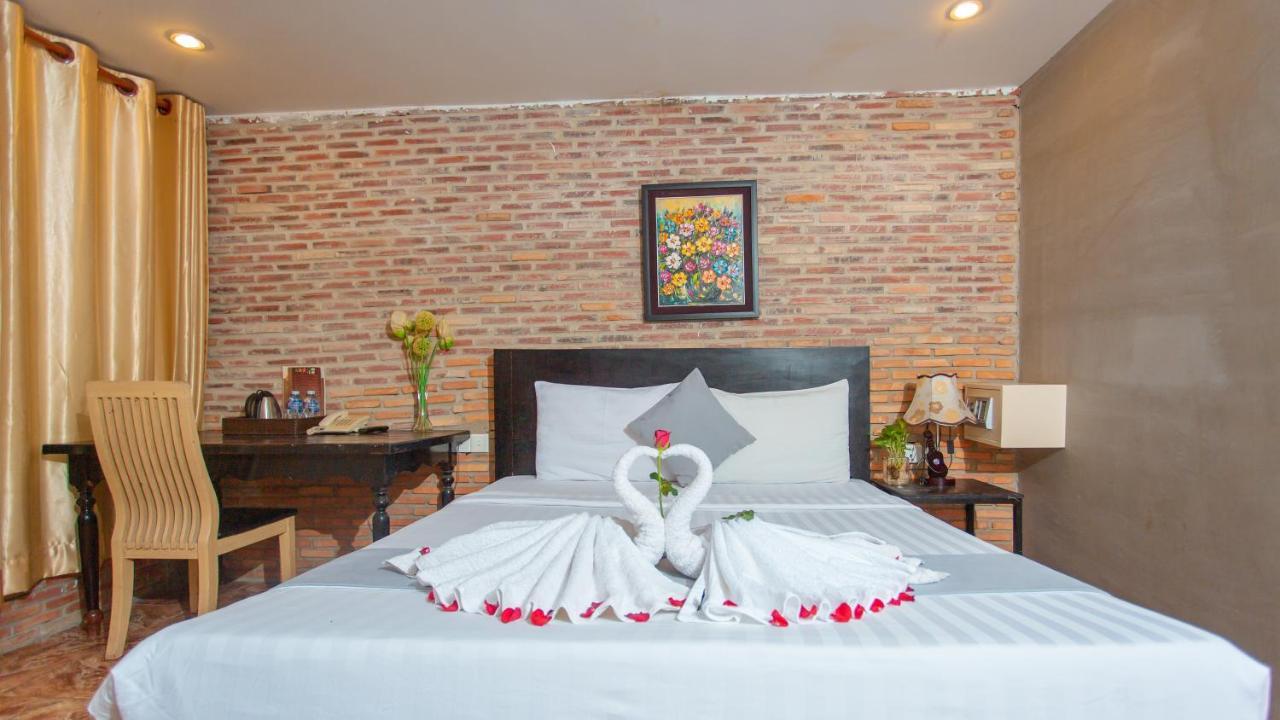 Best Central Point Hotel Phnom Penh Dış mekan fotoğraf